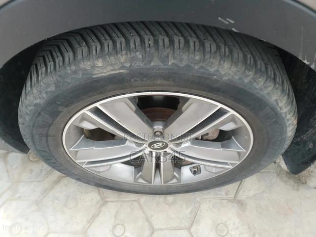 Hyundai Santa Fe 2016 Brown