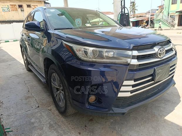 Toyota Highlander 2015 Blue