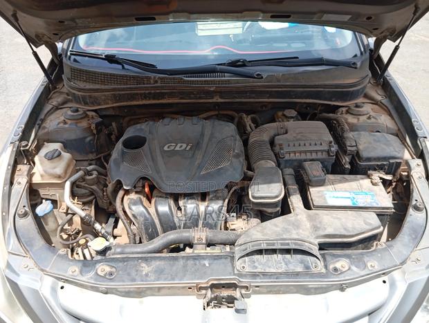 Hyundai Sonata 2011 Gray
