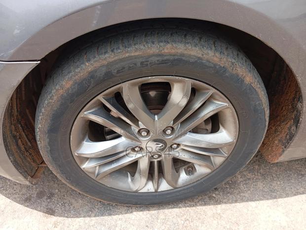 Hyundai Sonata 2011 Gray