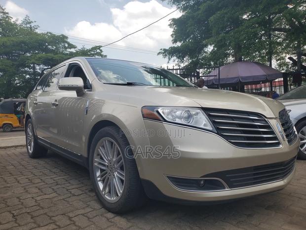 Lincoln MKT 3.5L AWD Elite 2017 Gold