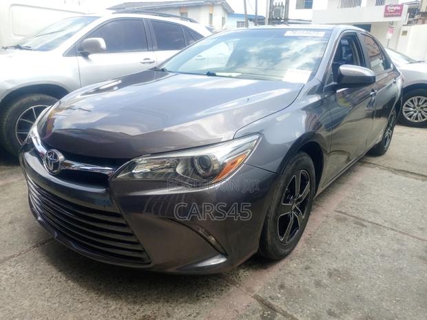 Toyota Camry 2015 Gray
