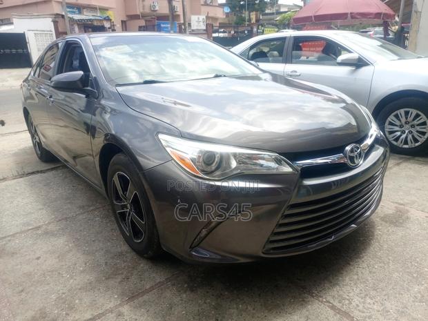 Toyota Camry 2015 Gray