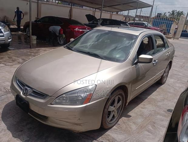 Honda Accord 2003 Gold