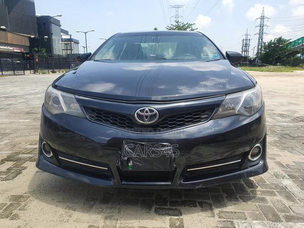 Toyota Camry 2013 Blue