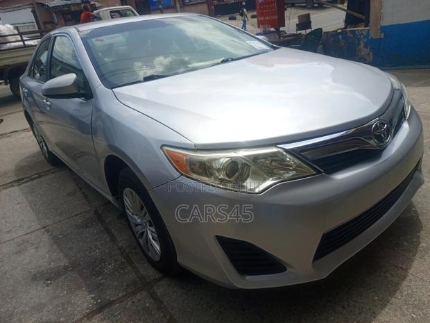 Toyota Camry 2012 Silver