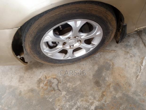 Toyota Camry 2003 Gold