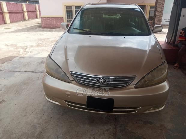 Toyota Camry 2003 Gold