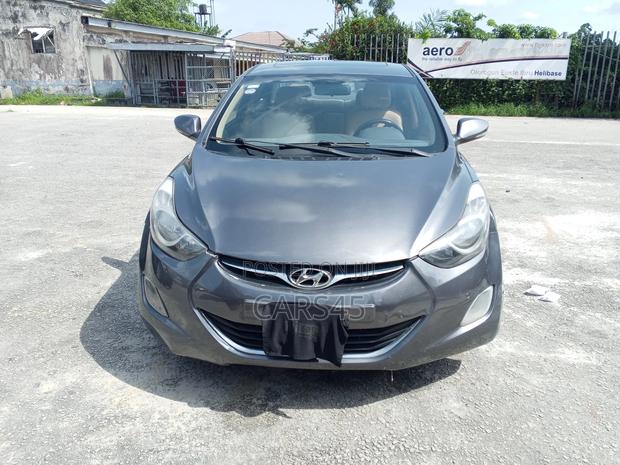 Hyundai Elantra GLS Sedan FWD (1.8L 4cyl 6A) 2013 Gray