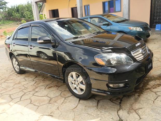 Toyota Corolla 2006 Black