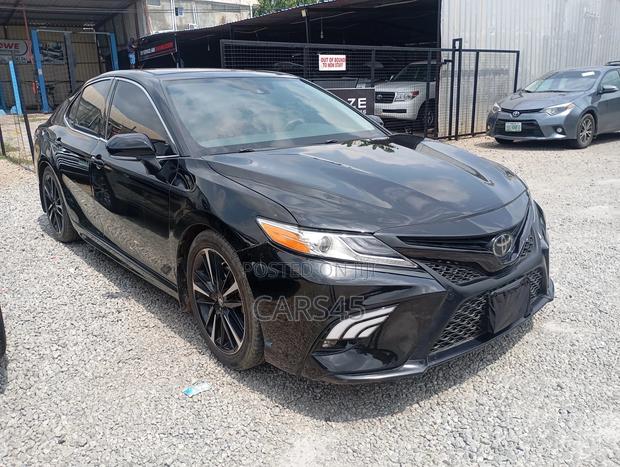 Toyota Camry 2018 Black