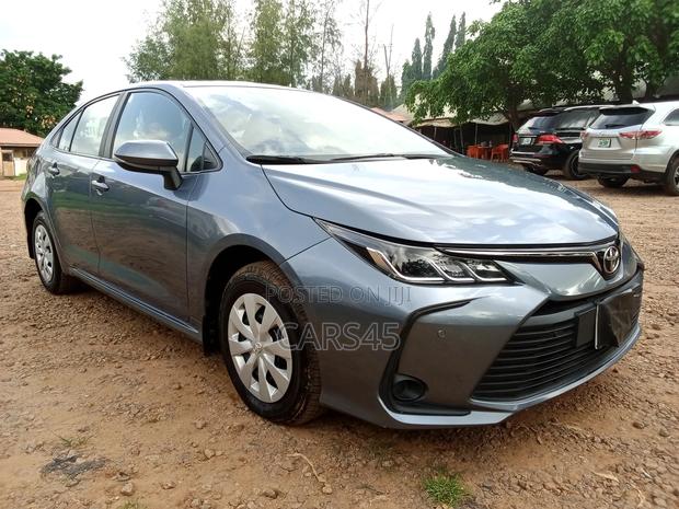 Toyota Corolla 2022 Gray