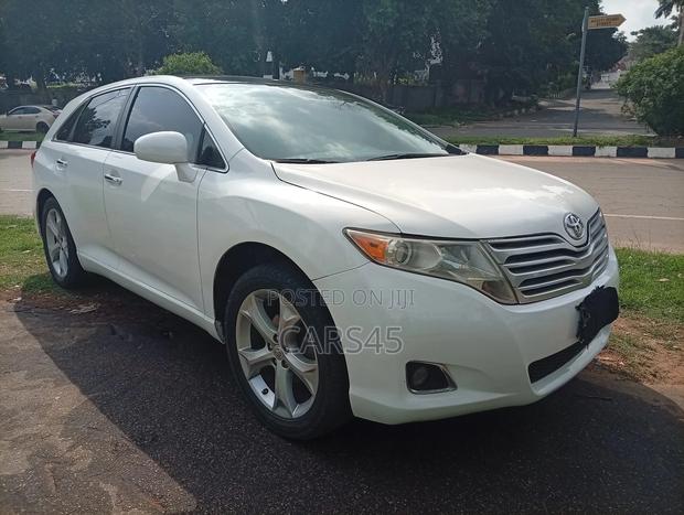 Toyota Venza 2010 White