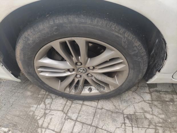 Toyota Camry 2015 White
