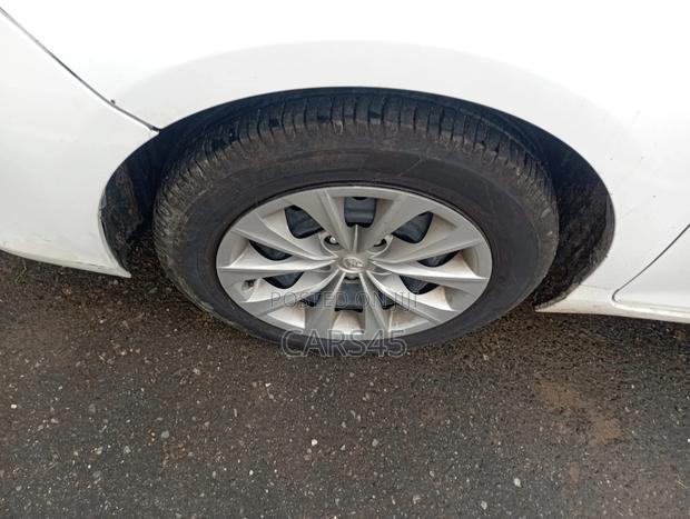 Toyota Camry 2016 White