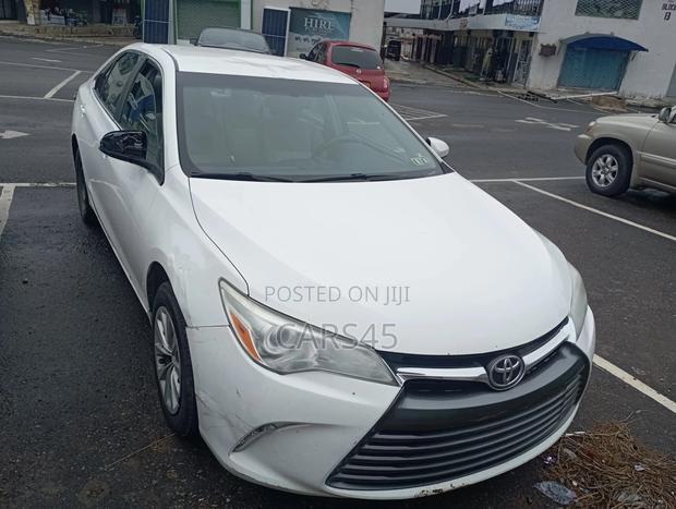 Toyota Camry 2016 White