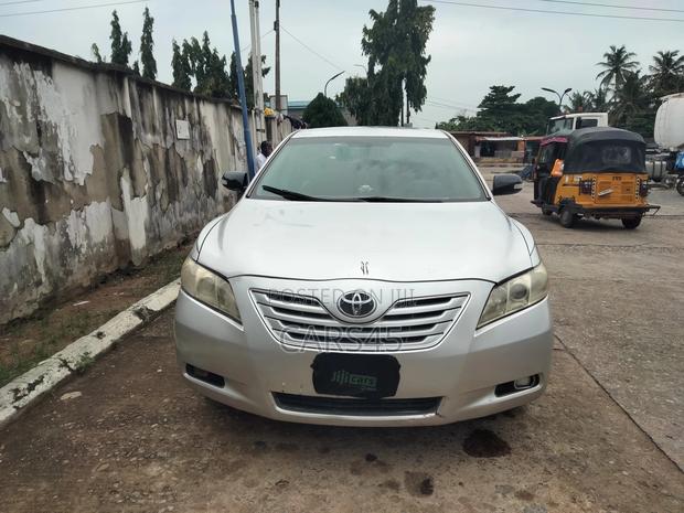 Toyota Camry 2008 Silver