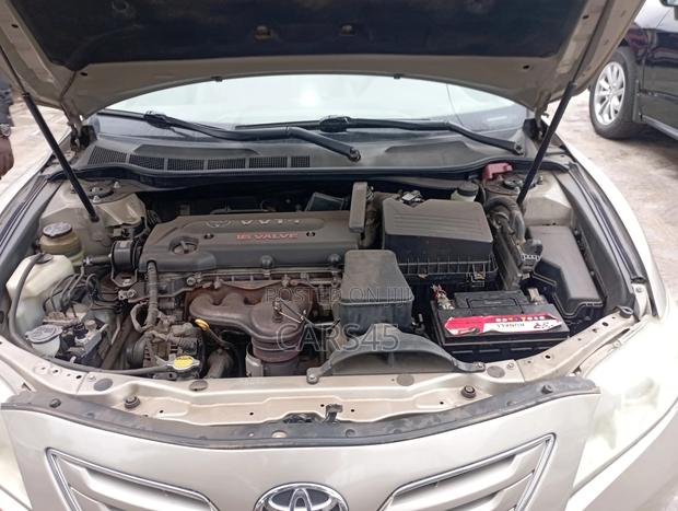 Toyota Camry 2008 Gold