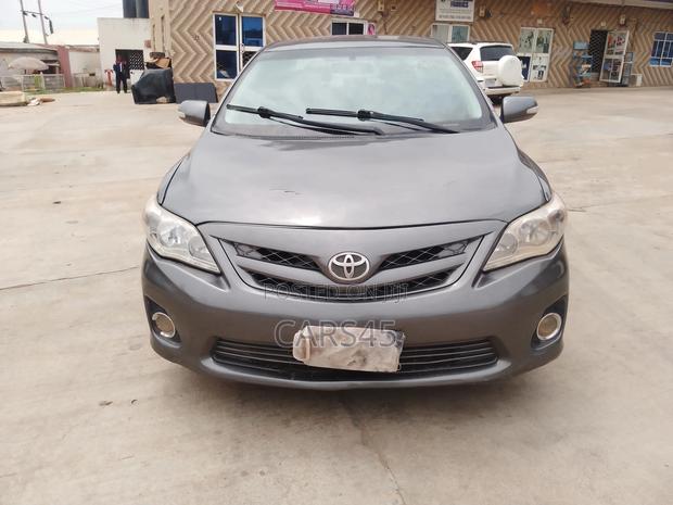 Toyota Corolla 2009 Gray