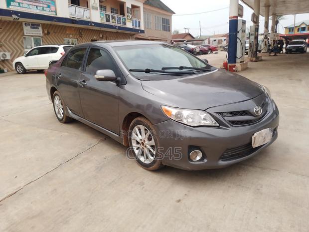 Toyota Corolla 2009 Gray