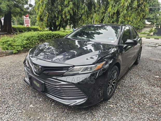 Toyota Camry 2018 Black