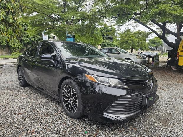 Toyota Camry 2018 Black