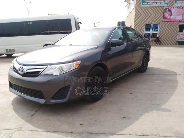 Toyota Camry 2012 Gray