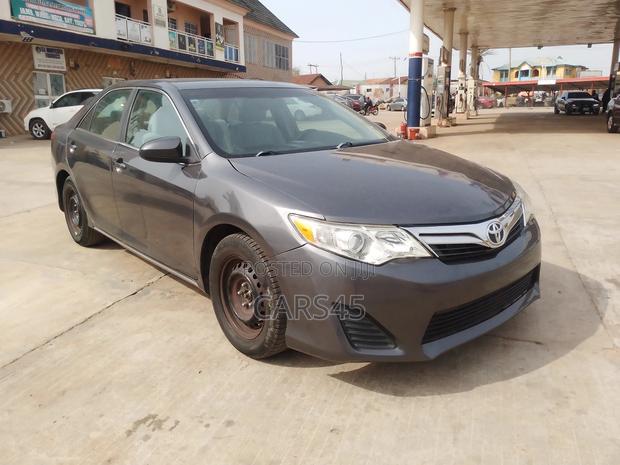 Toyota Camry 2012 Gray