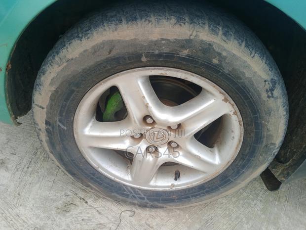 Toyota Avensis Verso 2002 Green