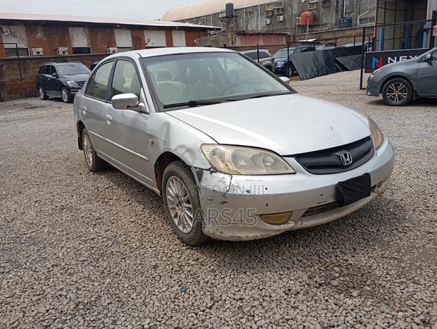 Honda Civic 2004 Silver
