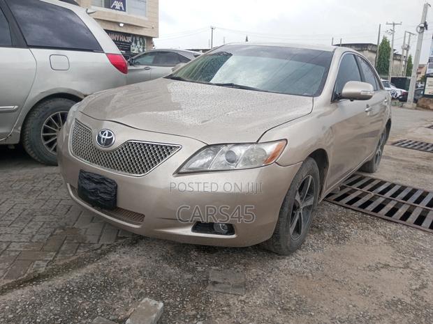 Toyota Camry 2007 Gold