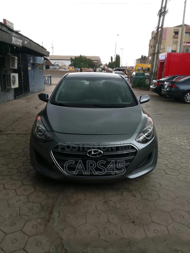 Hyundai Elantra 2017 Gray