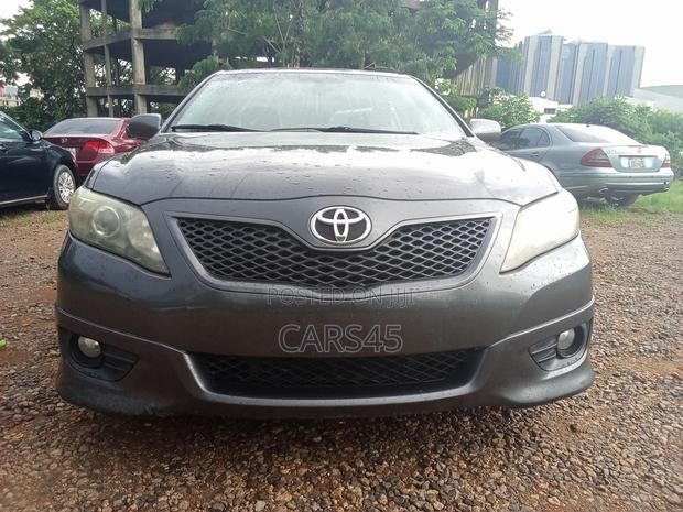 Toyota Camry 2010 Gray