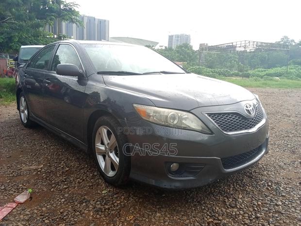 Toyota Camry 2010 Gray