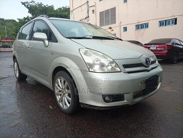 Toyota Corolla Verso 2008 Silver