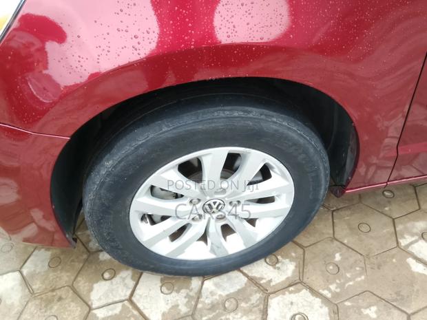 Volkswagen Routan 2014 Red