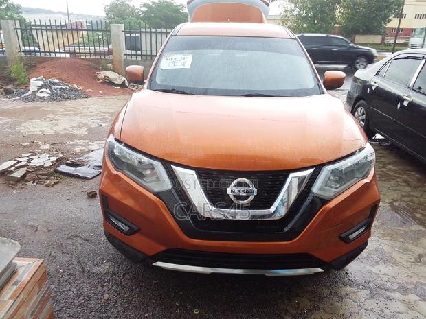 Nissan Rogue 2017 Orange