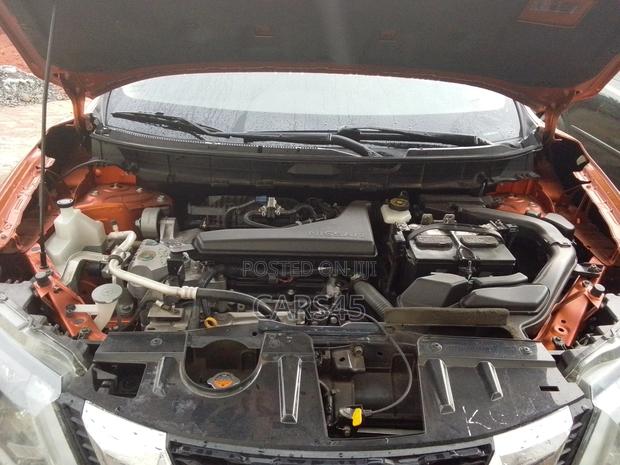 Nissan Rogue 2017 Orange