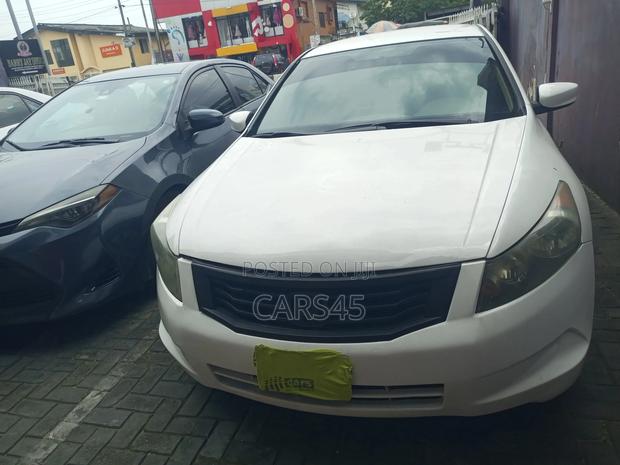 Honda Accord 2010 White