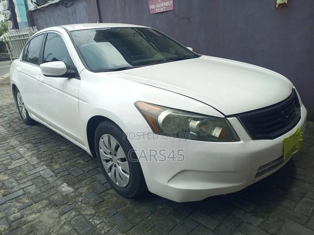 Honda Accord 2010 White