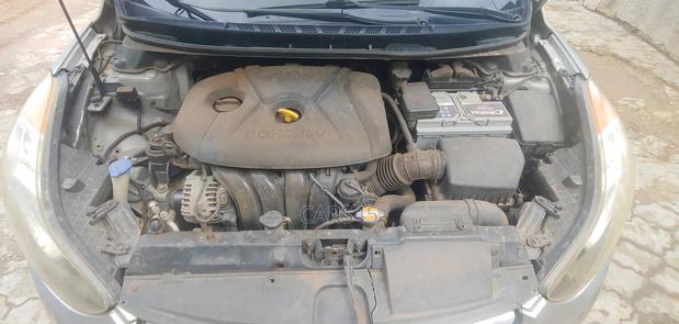Hyundai Elantra 2012 Silver