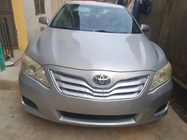 Toyota Camry 2010 Silver