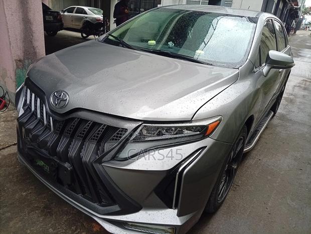 Toyota Venza 2010 Gray