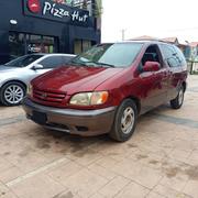 Toyota Sienna 2000 Red for sale