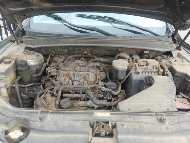 Hyundai Santa Fe 2011 Gray