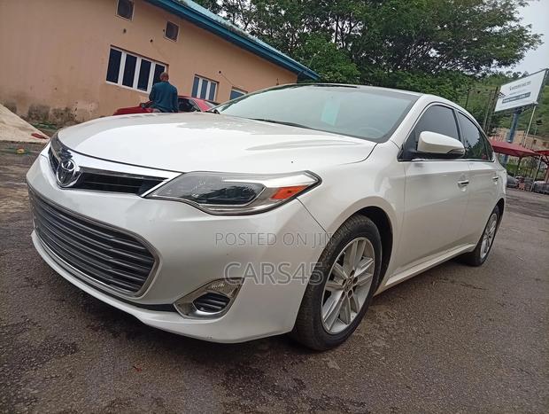 Toyota Avalon 2015 White