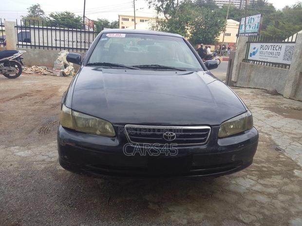 Toyota Camry 1999 Gray