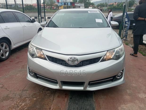 Toyota Camry 2014 Silver