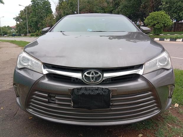 Toyota Camry 2015 Gray