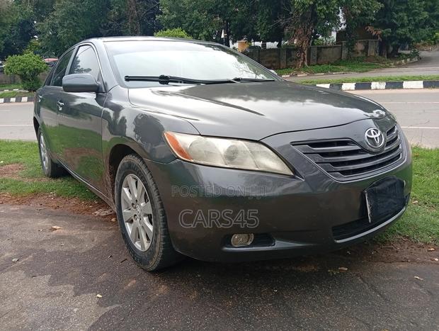 Toyota Camry 2007 Gray